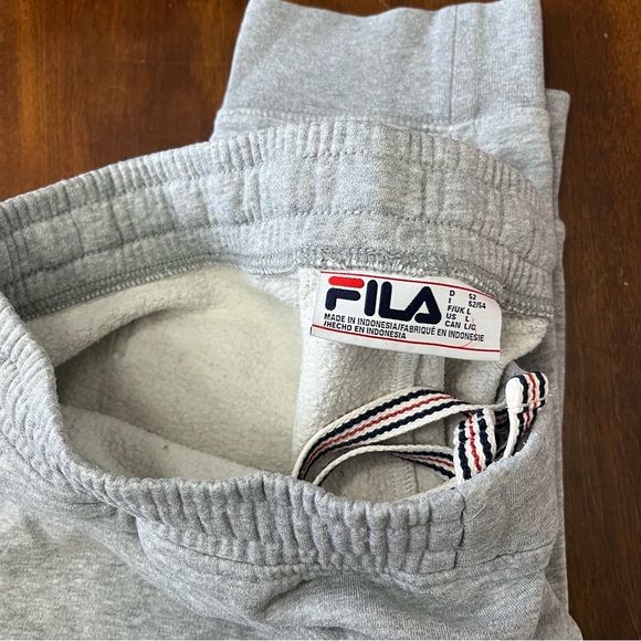 Fila sweatpants - Picture 3 of 3